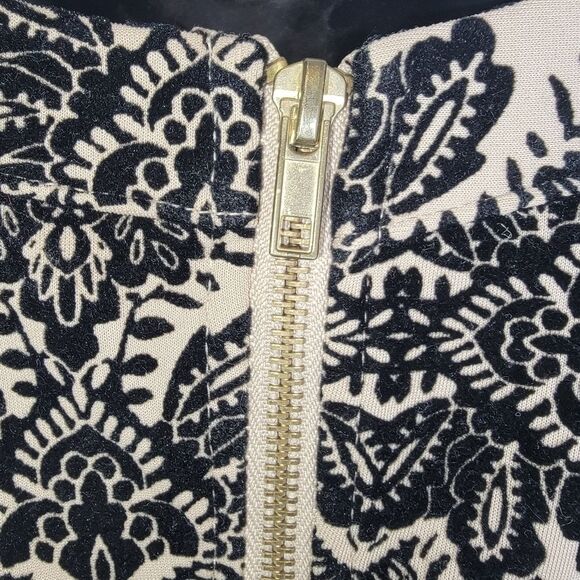 Windsor Damask Print flocked mini fit and flare cocktail dress size Small - Picture 6 of 7